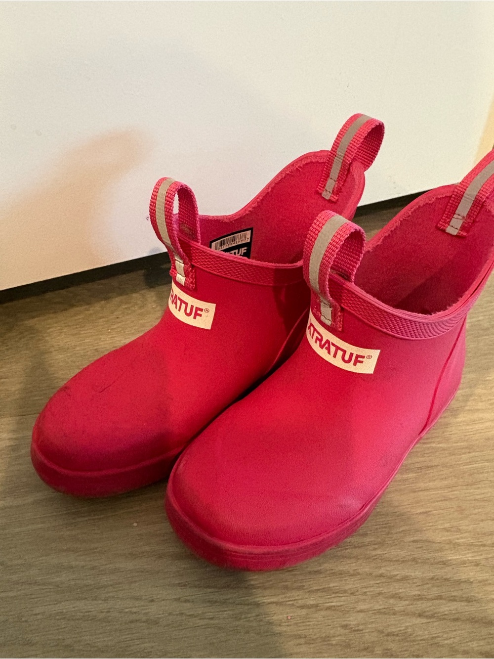 Xtratuf kids boots neon pink size 10